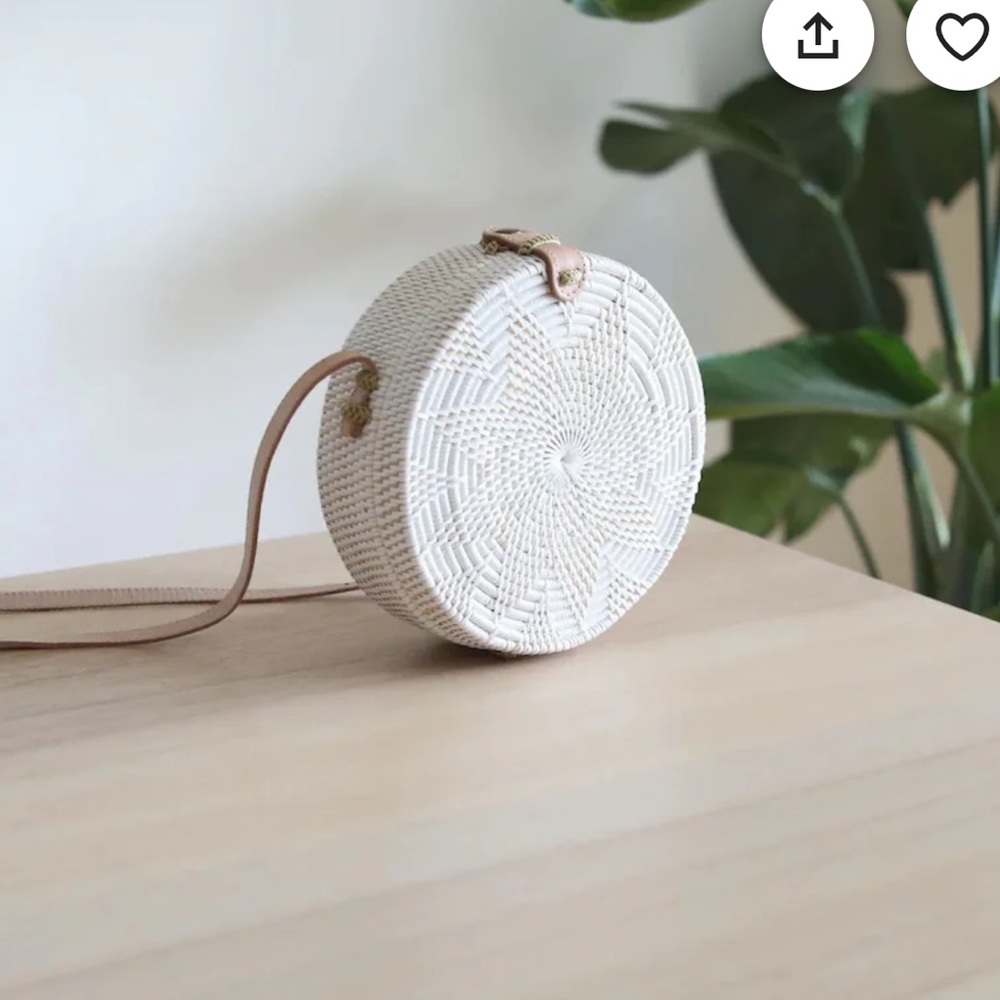 Handmade Woven Round Cream + Tan Crossbody Bag Handmade in Bali - Picture 5 of 14